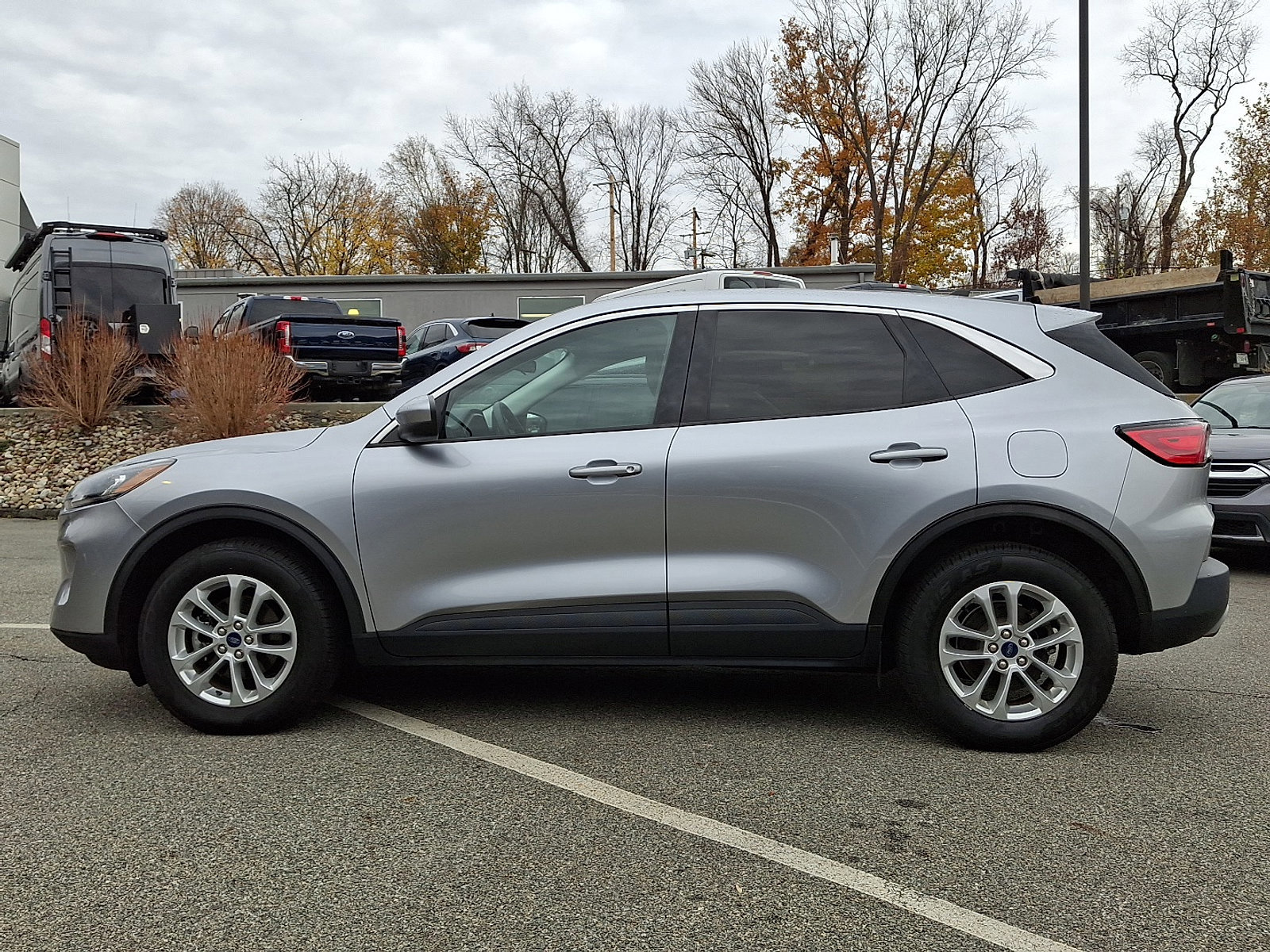 Certified 2021 Ford Escape SE image 3