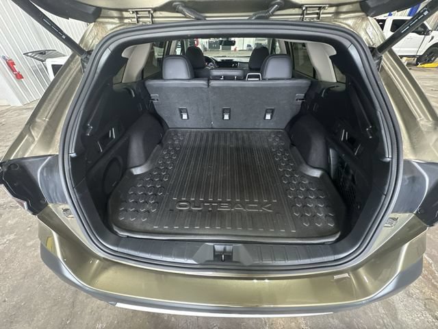 Used 2022 Subaru Outback Limited AWD/4WD image 25