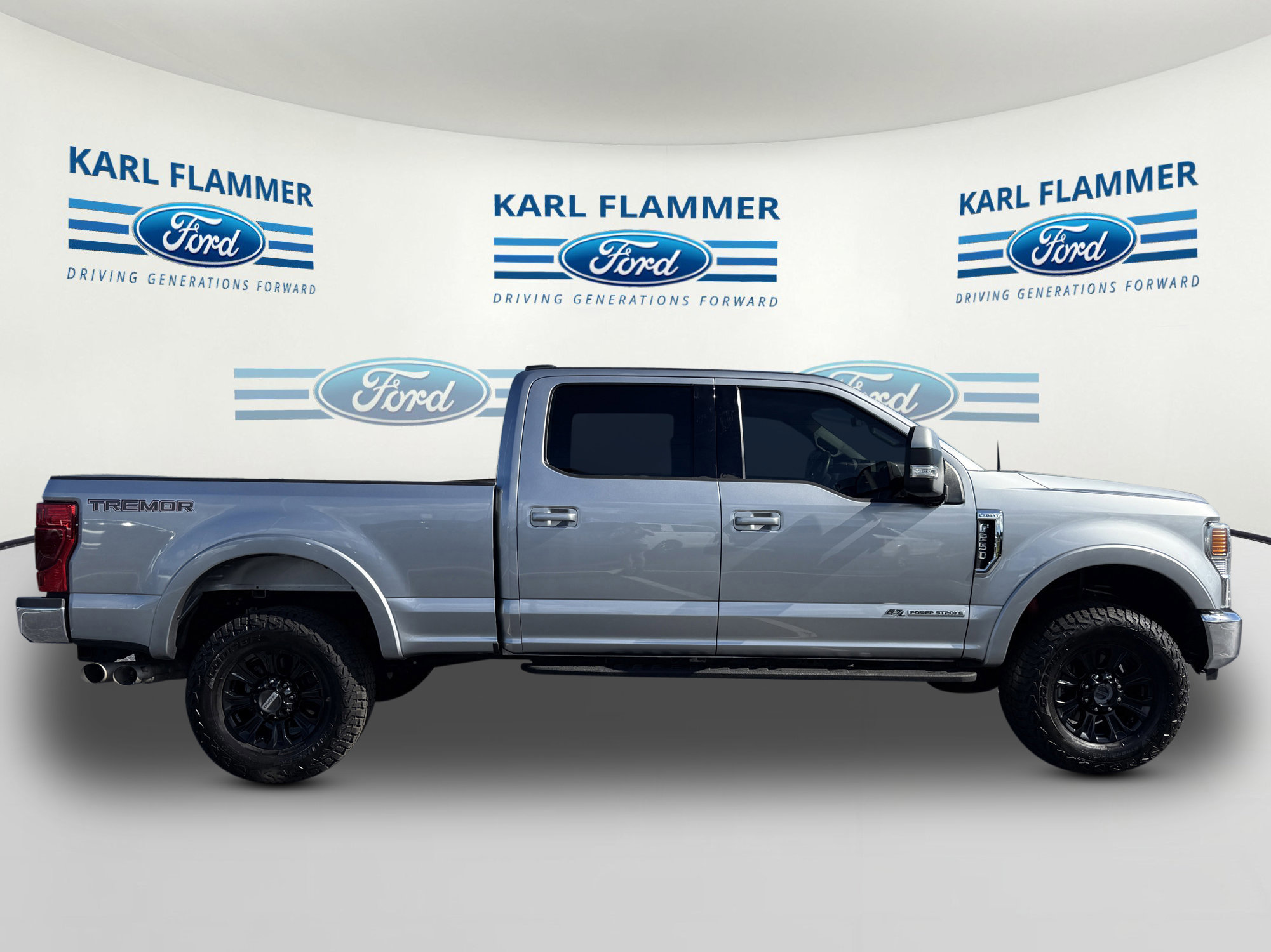 Certified 2022 Ford F250 Lariat w/ Tremor Off-Road Package image 2