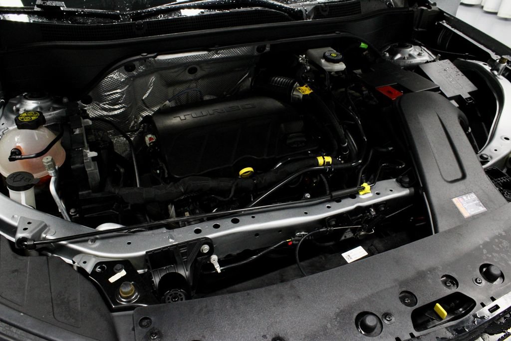 Used 2024 Chevrolet Trax RS FWD image 15