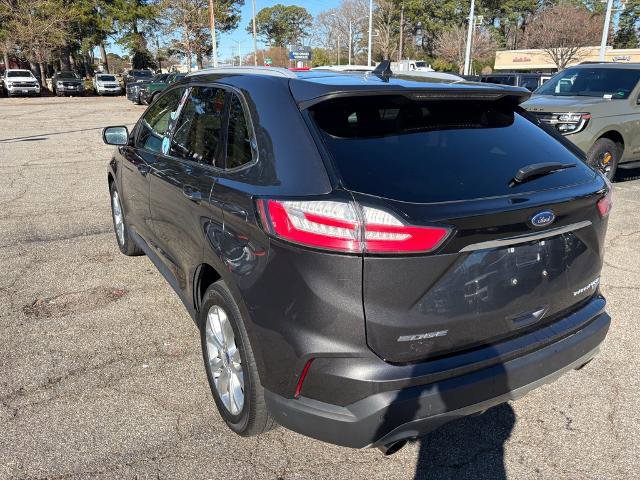 Certified 2020 Ford Edge Titanium image 3