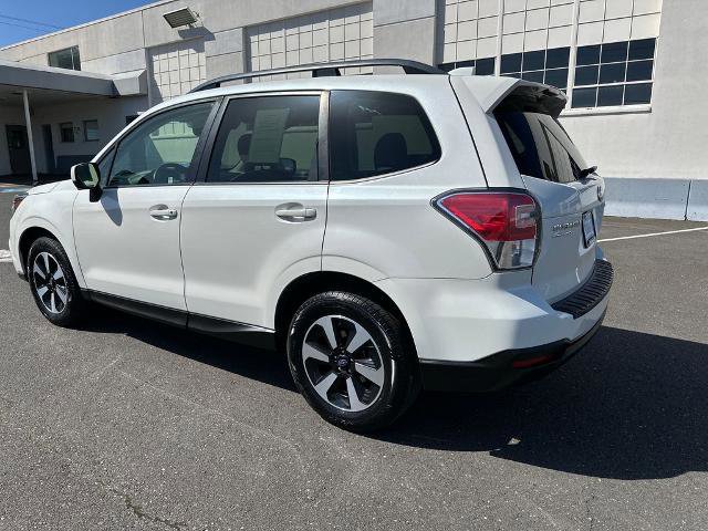 Used 2017 Subaru Forester 2.5i Premium AWD/4WD image 4