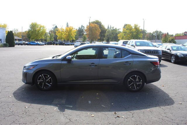 Used 2024 Nissan Sentra SV FWD image 9
