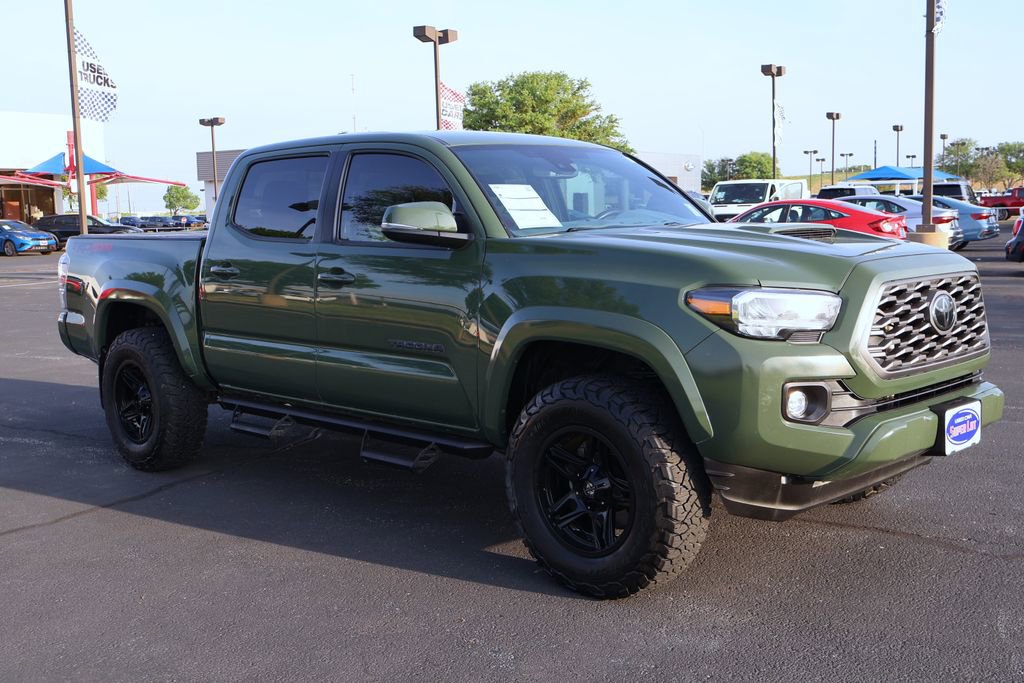 Used 2022 Toyota Tacoma TRD Sport AWD/4WD image 11