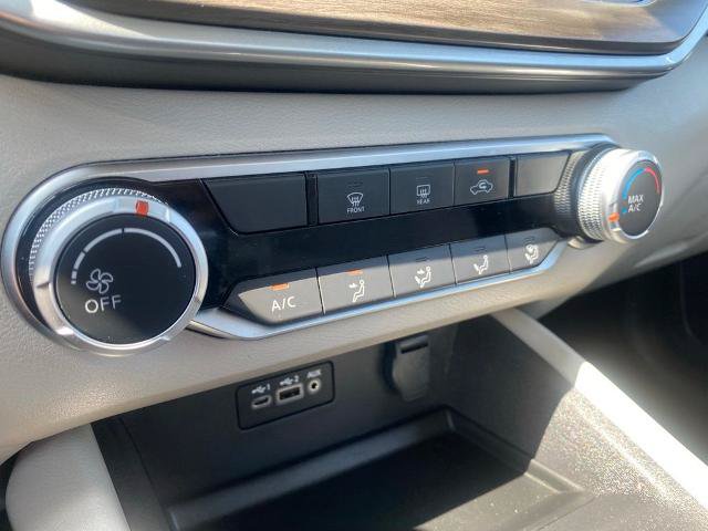 Used 2025 Nissan Altima 2.5 SV FWD image 22