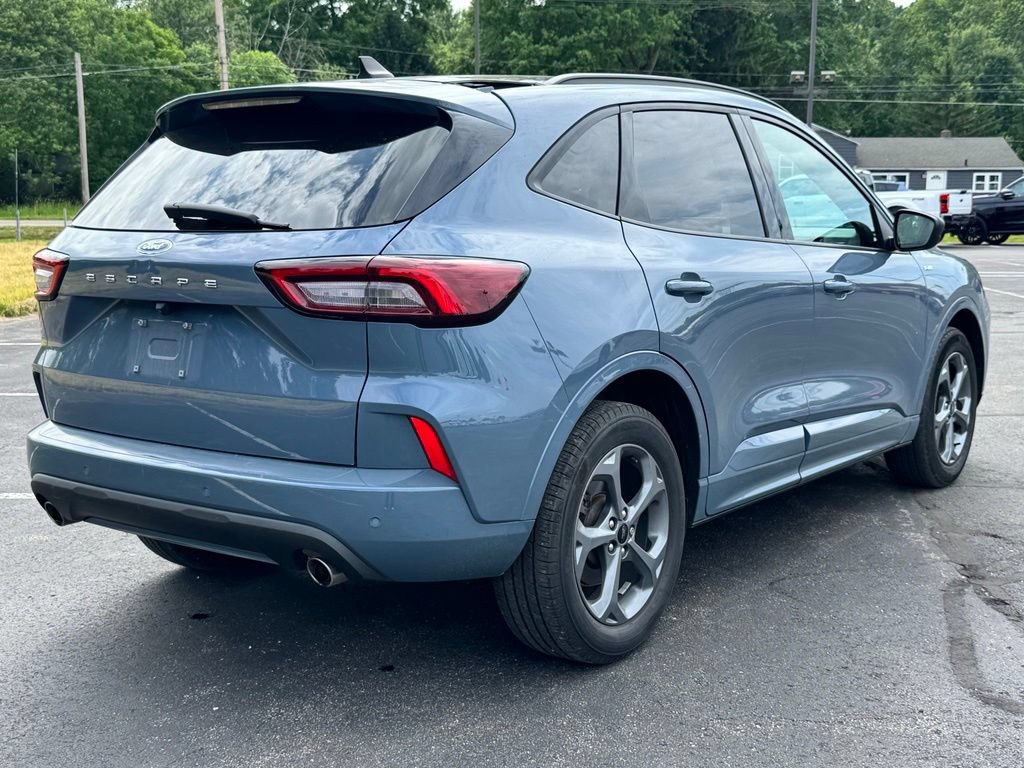 Certified 2023 Ford Escape ST-Line w/ Tech Pack #1 AWD/4WD image 6