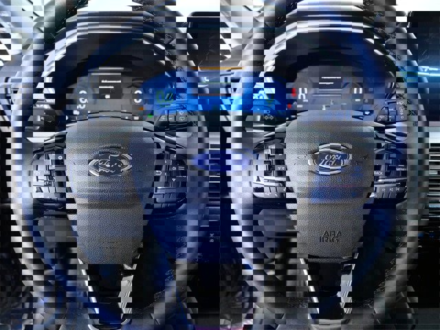 Certified 2025 Ford Escape Platinum image 20