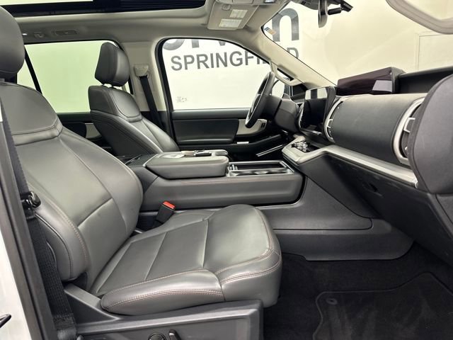 Certified 2025 Ford Expedition Active image 10