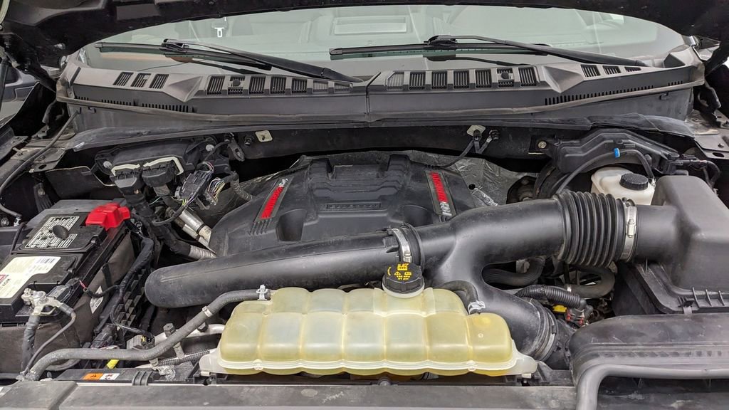 Certified 2019 Ford F150 Raptor w/ Equipment Group 802A Luxury image 44