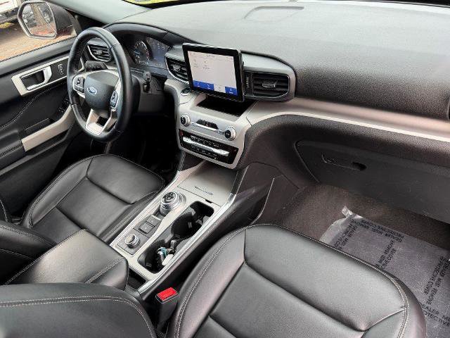 Certified 2022 Ford Explorer XLT w/ Equipment Group 202A image 20