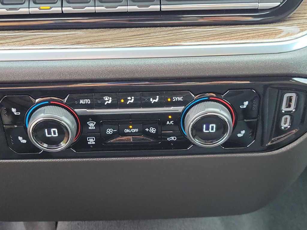 Used 2022 Chevrolet Silverado 1500 LT AWD/4WD image 29