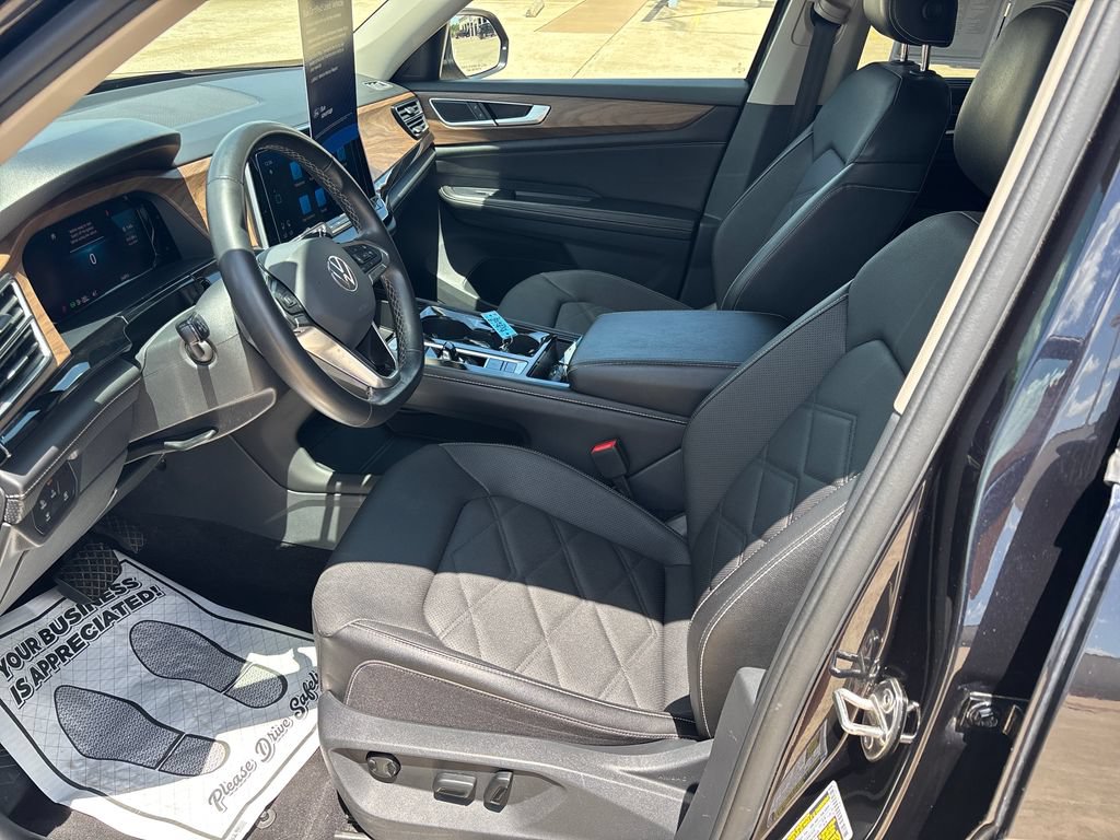 Used 2024 Volkswagen Atlas SE AWD/4WD image 10