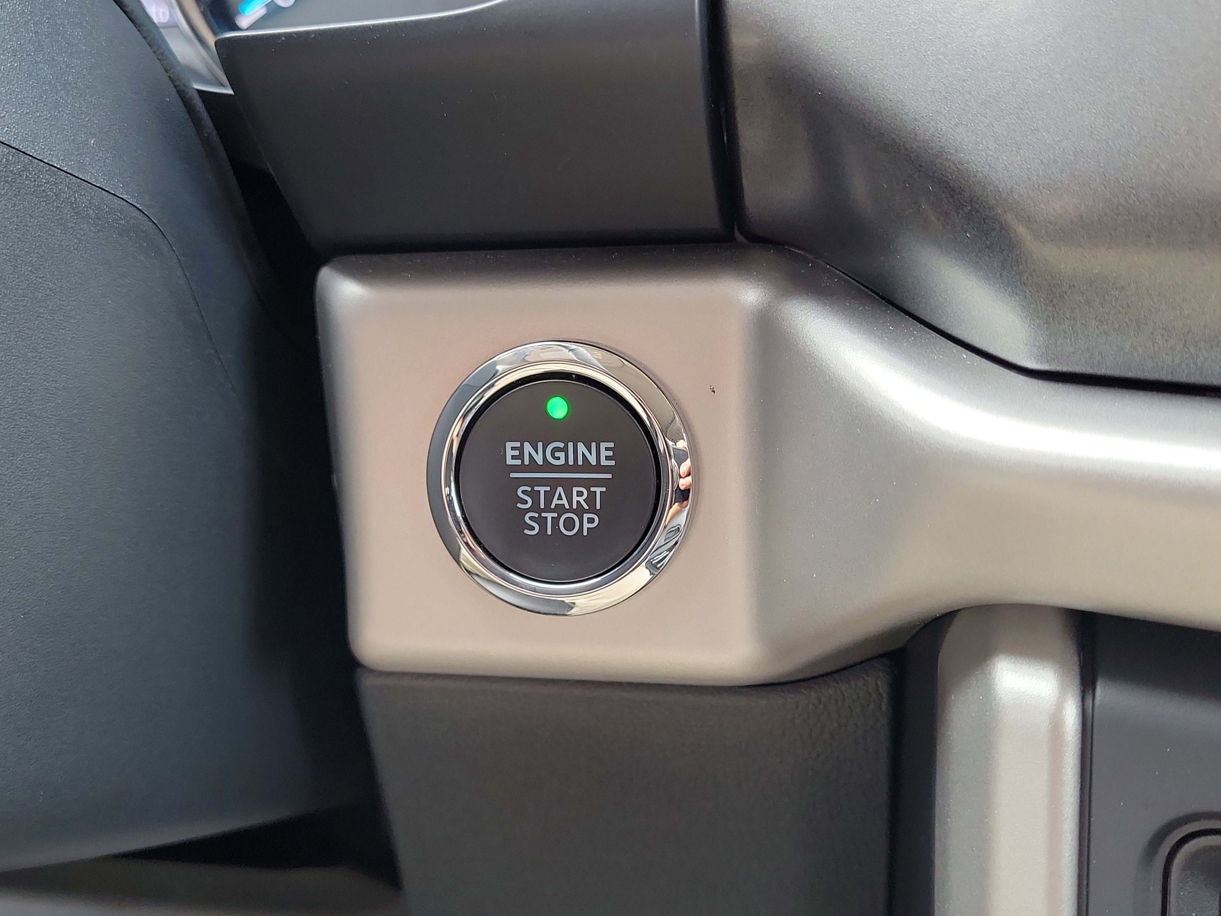 Certified 2024 Ford Expedition XLT image 20