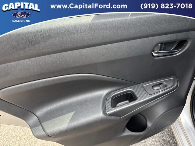 Used 2025 Nissan Versa SV FWD image 16