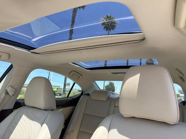 Used 2018 Lexus ES 350 w/ Navigation System Package FWD image 29