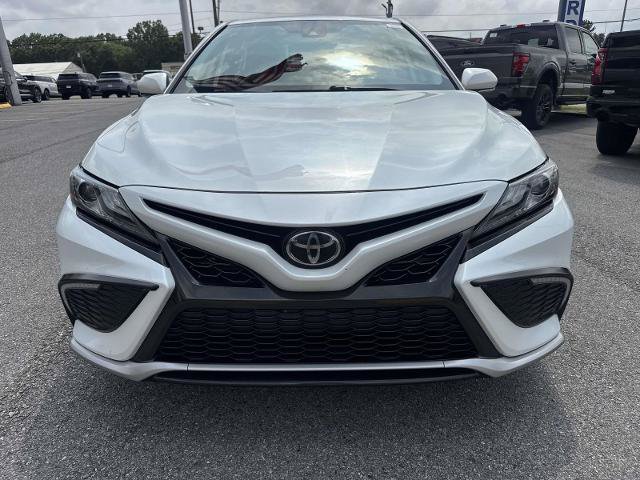 Used 2022 Toyota Camry XSE FWD image 2