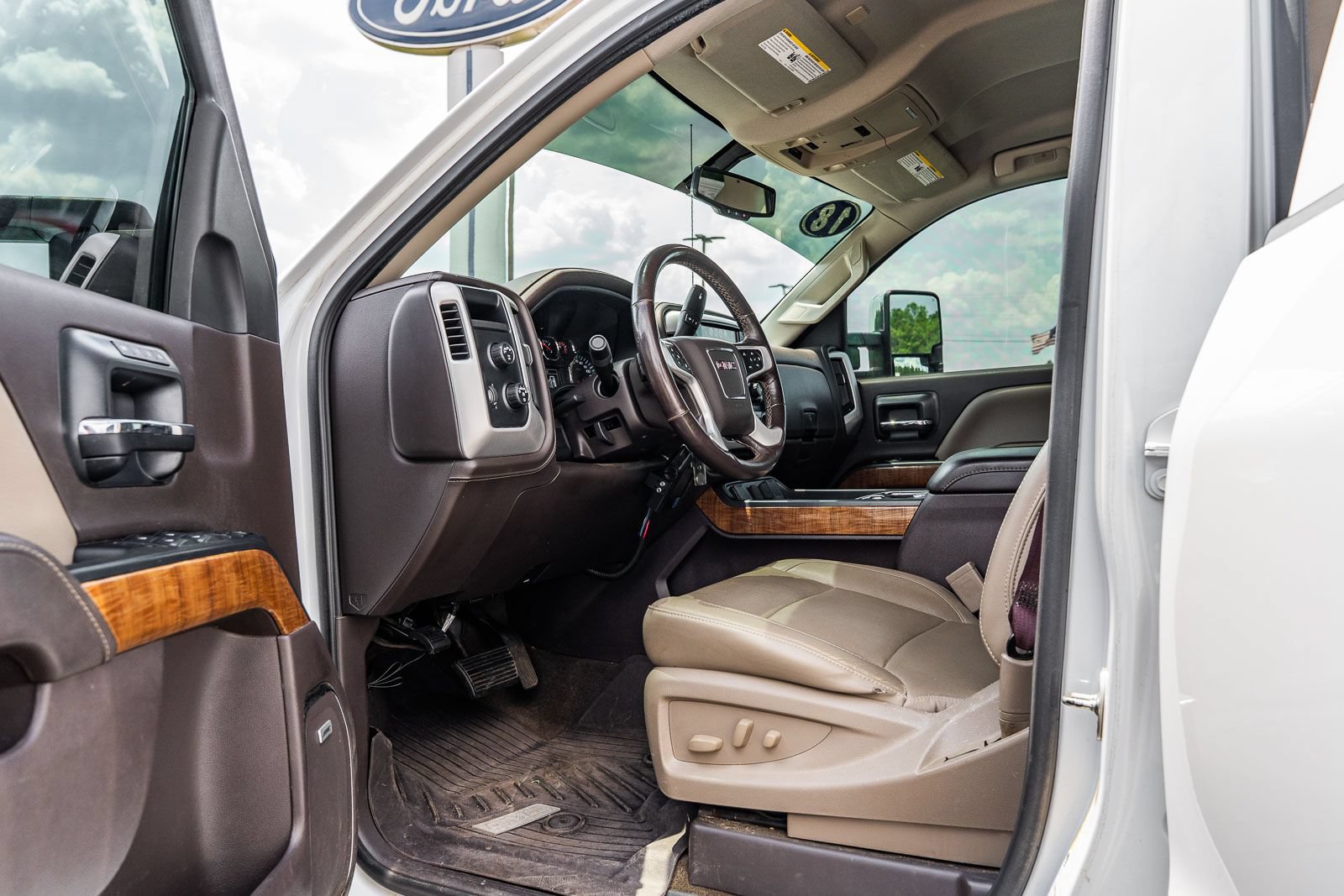 Used 2018 GMC Sierra 1500 SLT w/ Texas SLT Premium Package AWD/4WD image 17
