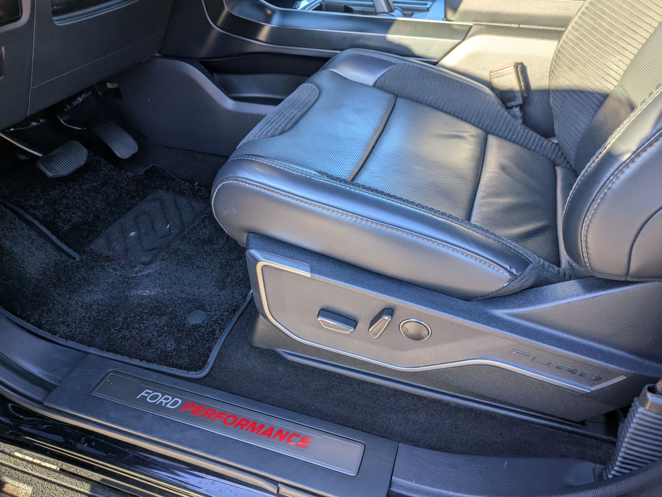 Certified 2023 Ford F150 Raptor image 16