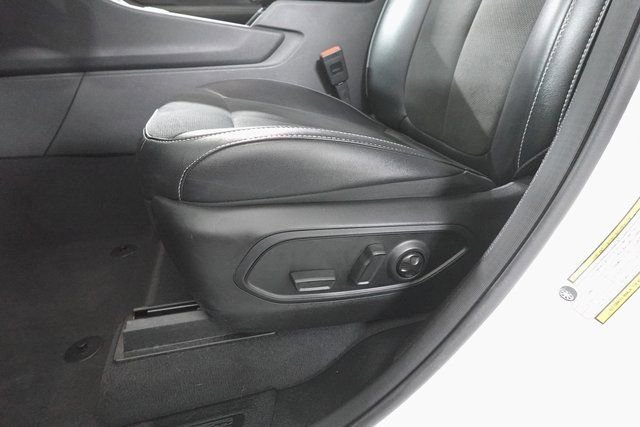 Used 2024 Jeep Grand Cherokee Altitude image 10