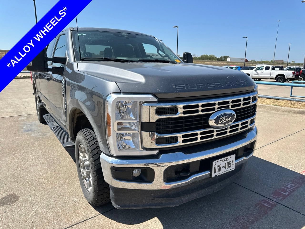 Certified 2025 Ford F250 XLT AWD/4WD image 3