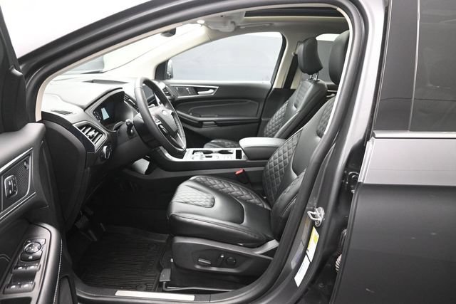 Certified 2024 Ford Edge Titanium AWD/4WD image 10