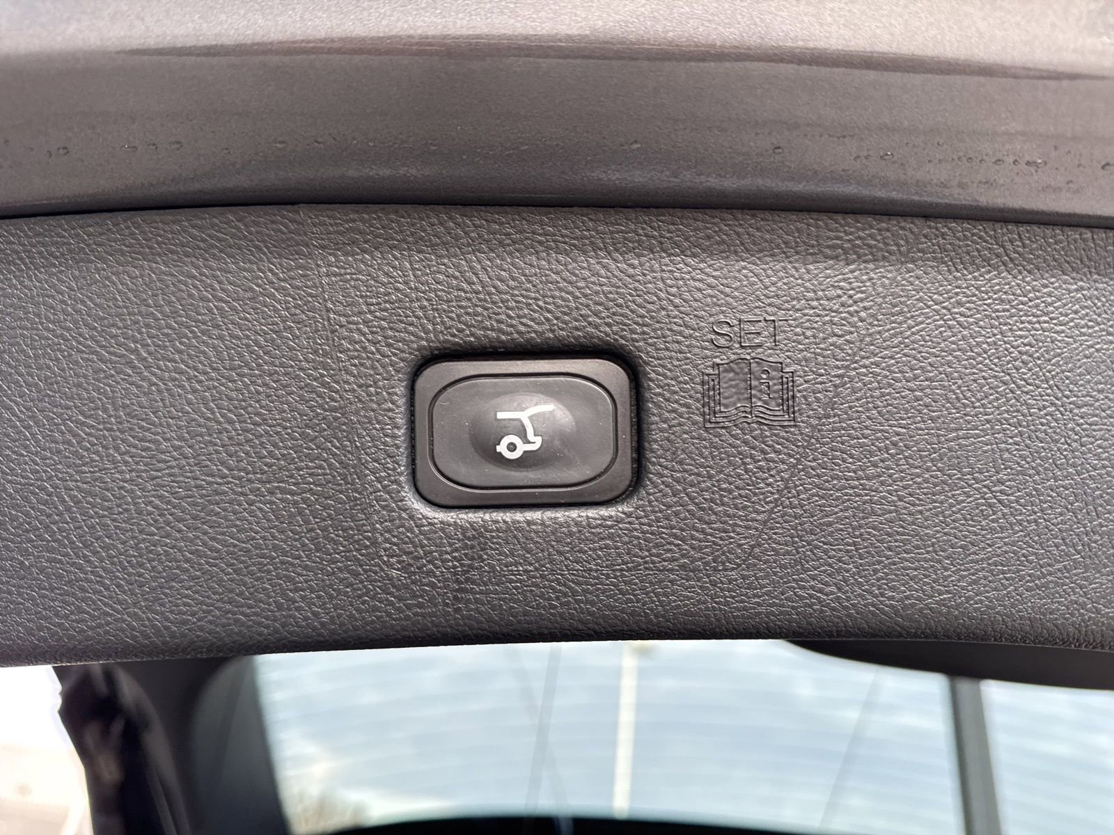 Certified 2024 Ford Edge SEL w/ Convenience Package image 38