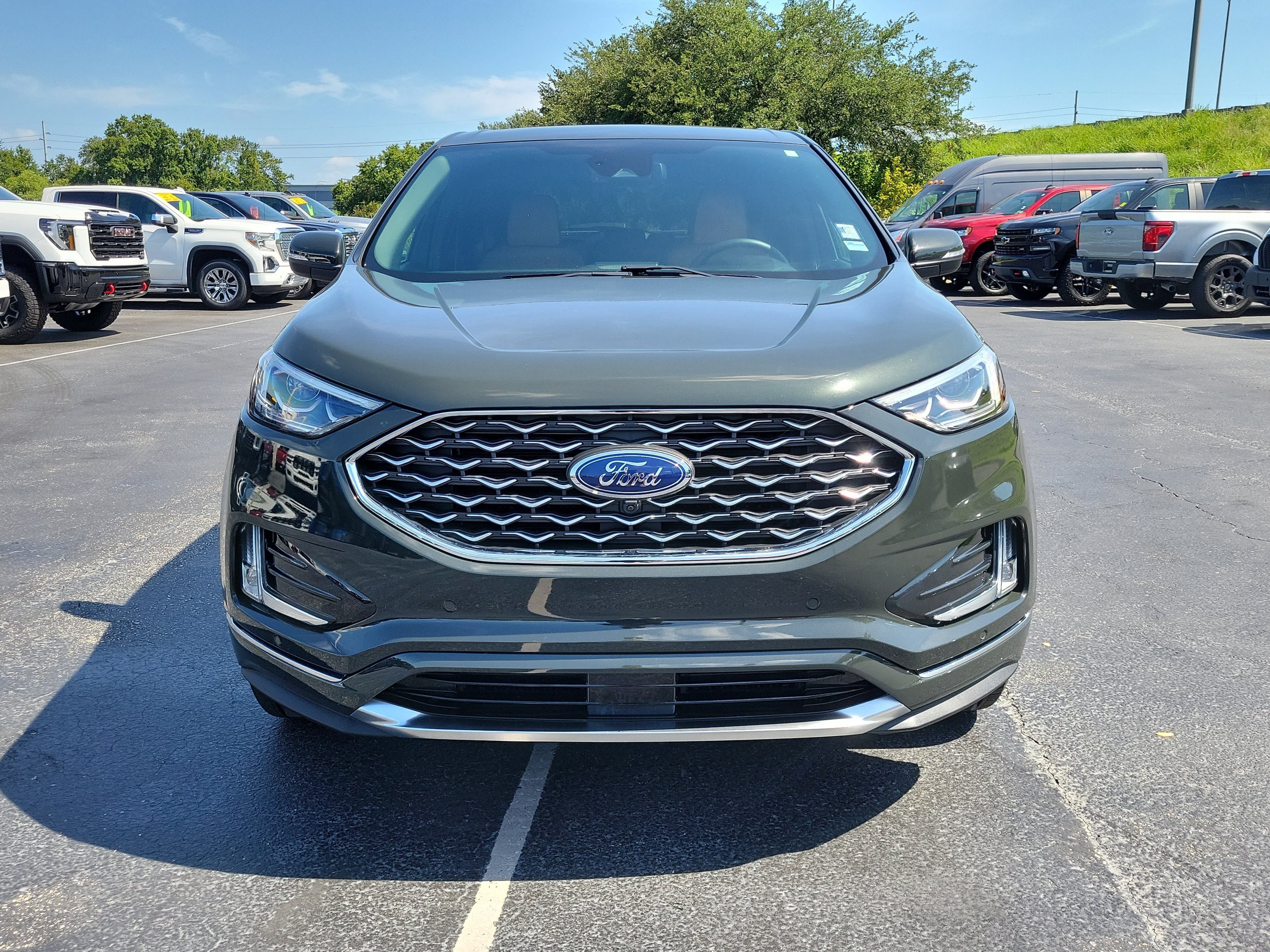 Certified 2024 Ford Edge Titanium w/ Titanium Elite Package AWD/4WD image 2