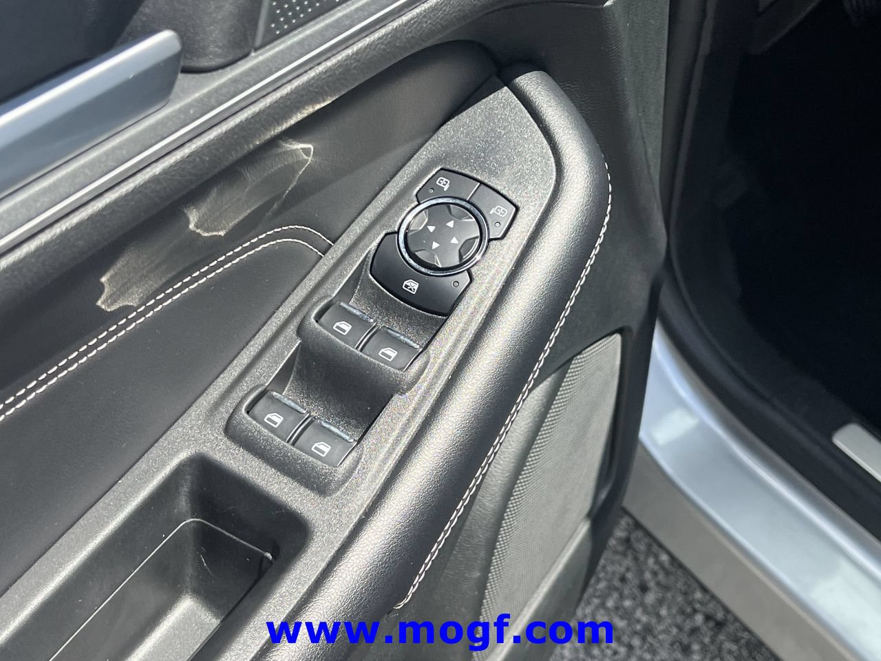 Certified 2024 Ford Edge Titanium AWD/4WD image 17