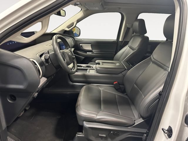 Certified 2025 Ford Expedition Active AWD/4WD image 9