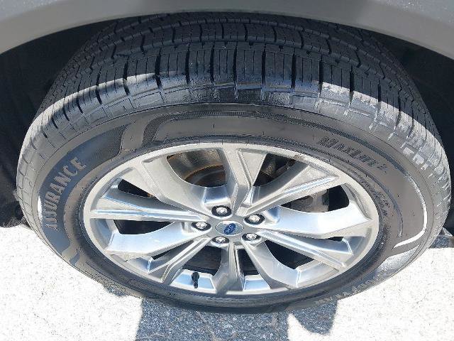 Certified 2022 Ford Explorer XLT w/ Equipment Group 202A AWD/4WD image 14