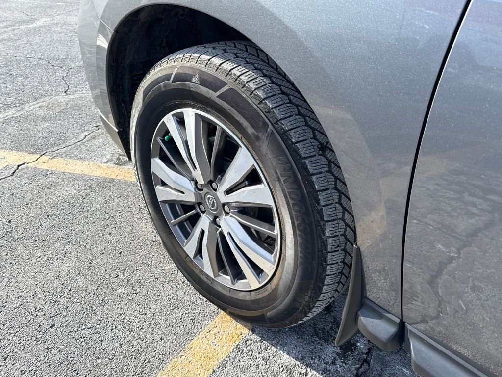 Used 2019 Nissan Pathfinder SL image 14