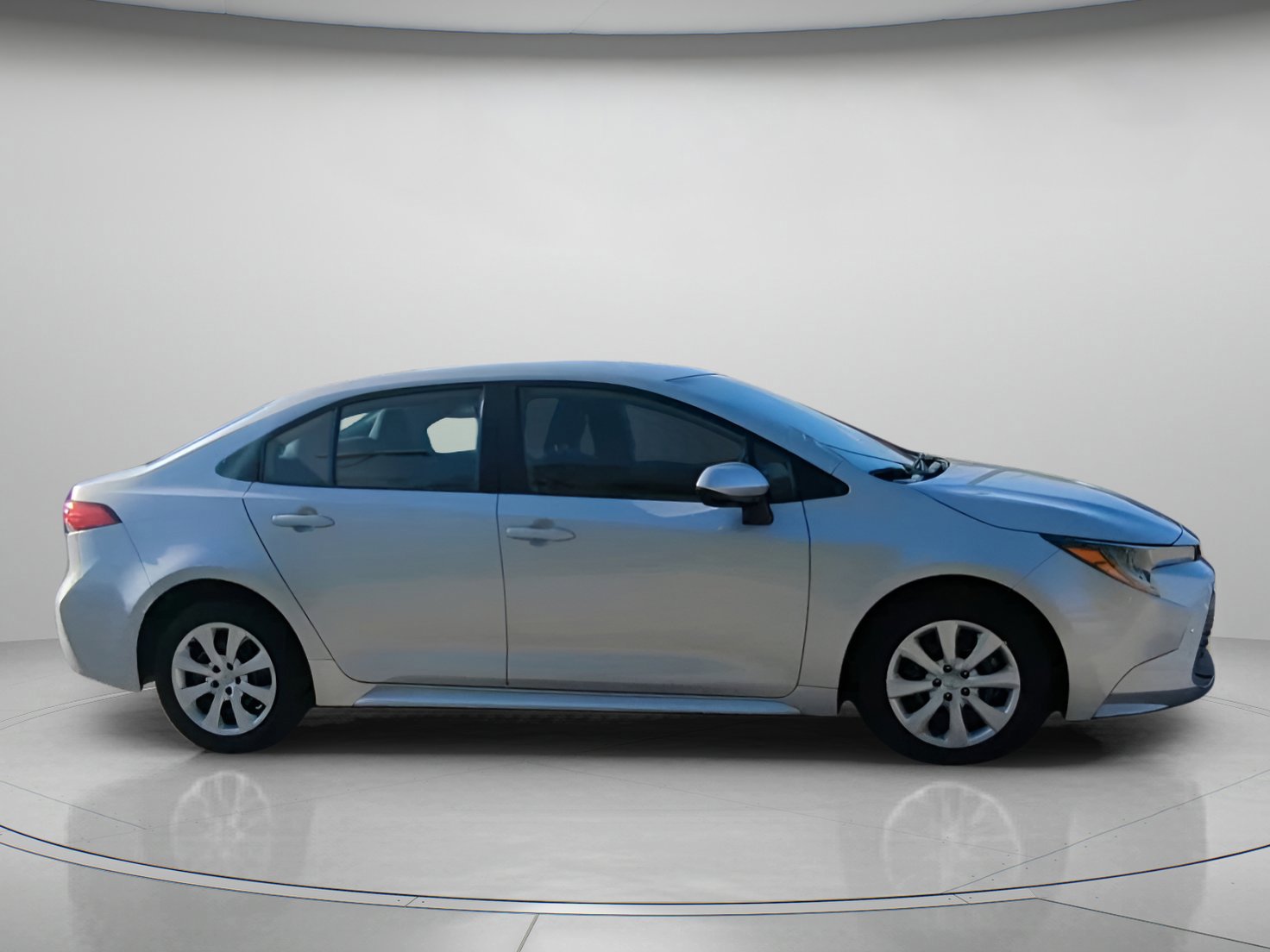 Used 2024 Toyota Corolla LE image 25