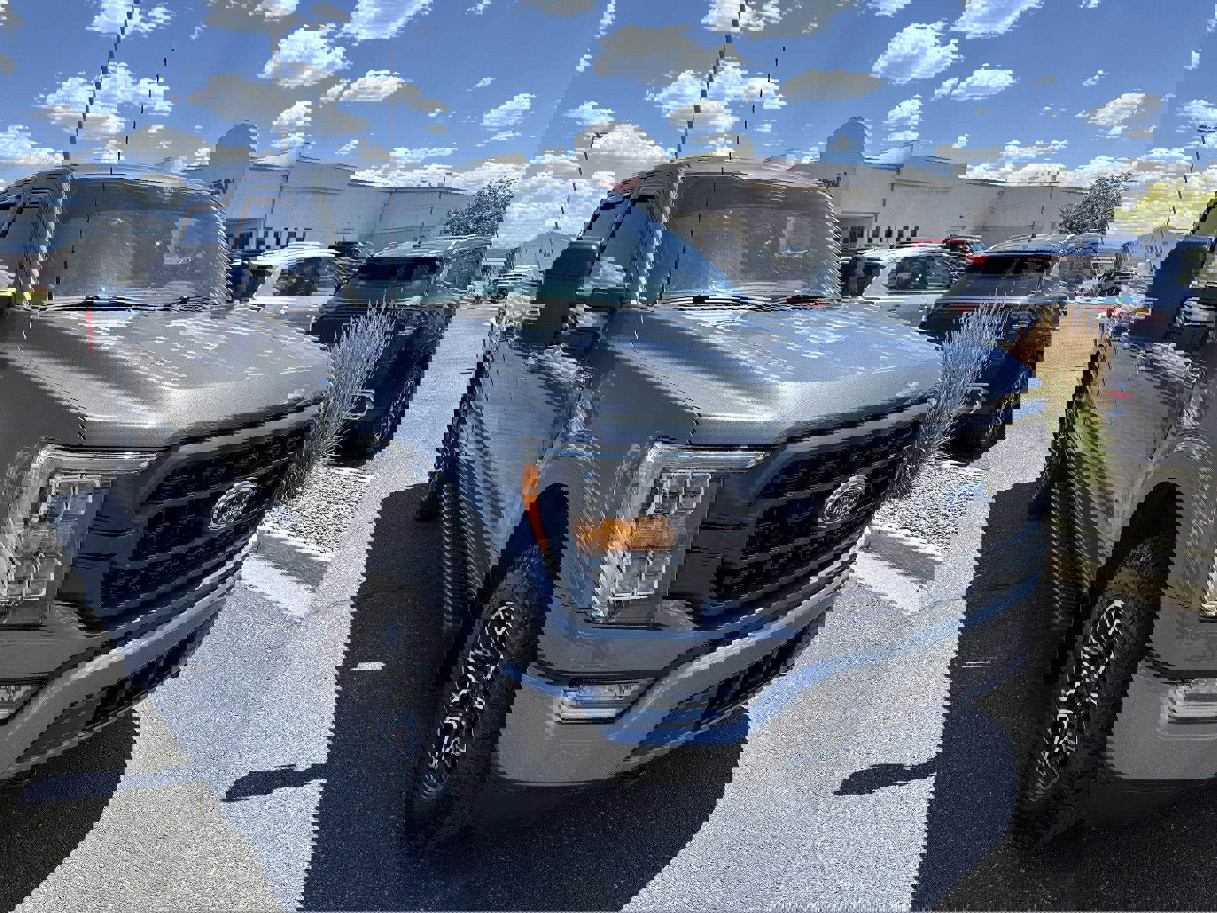 Certified 2022 Ford F150 XLT w/ Equipment Group 302A High image 5