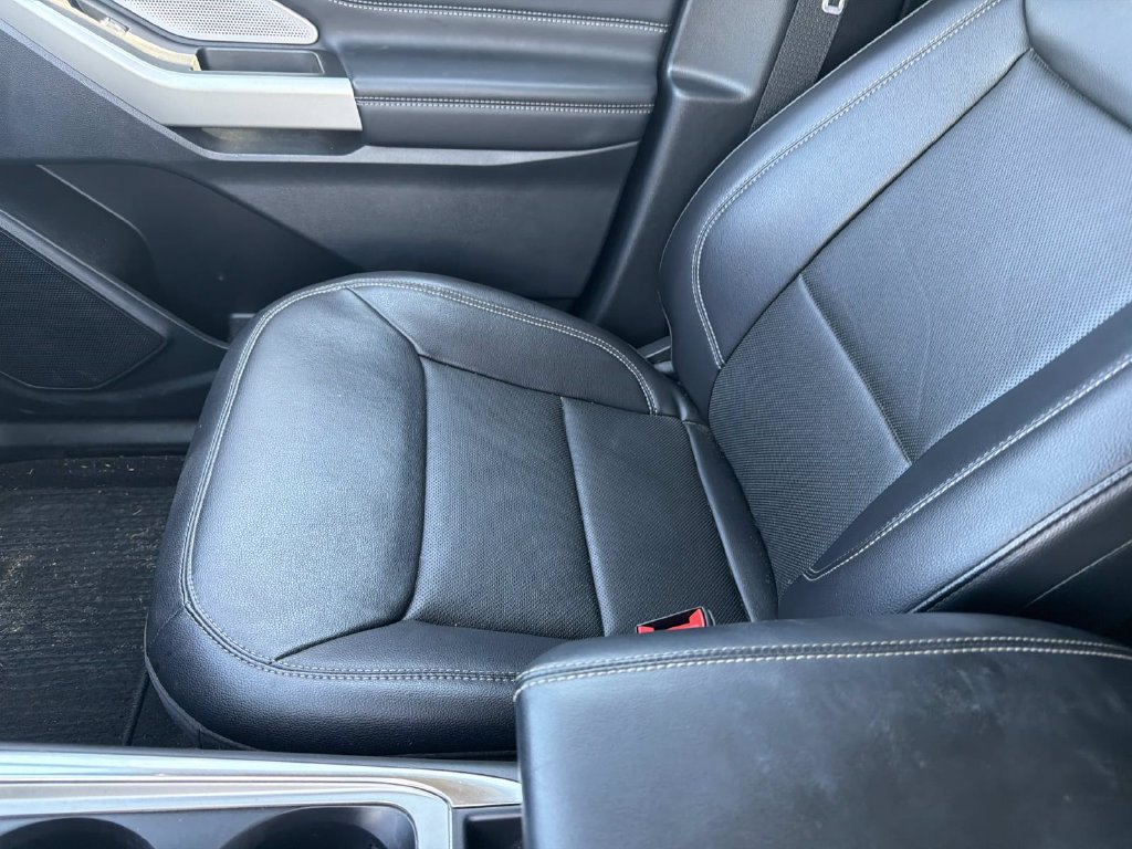 Certified 2023 Ford Explorer Limited w/ Limited Technology Package RWD image 19