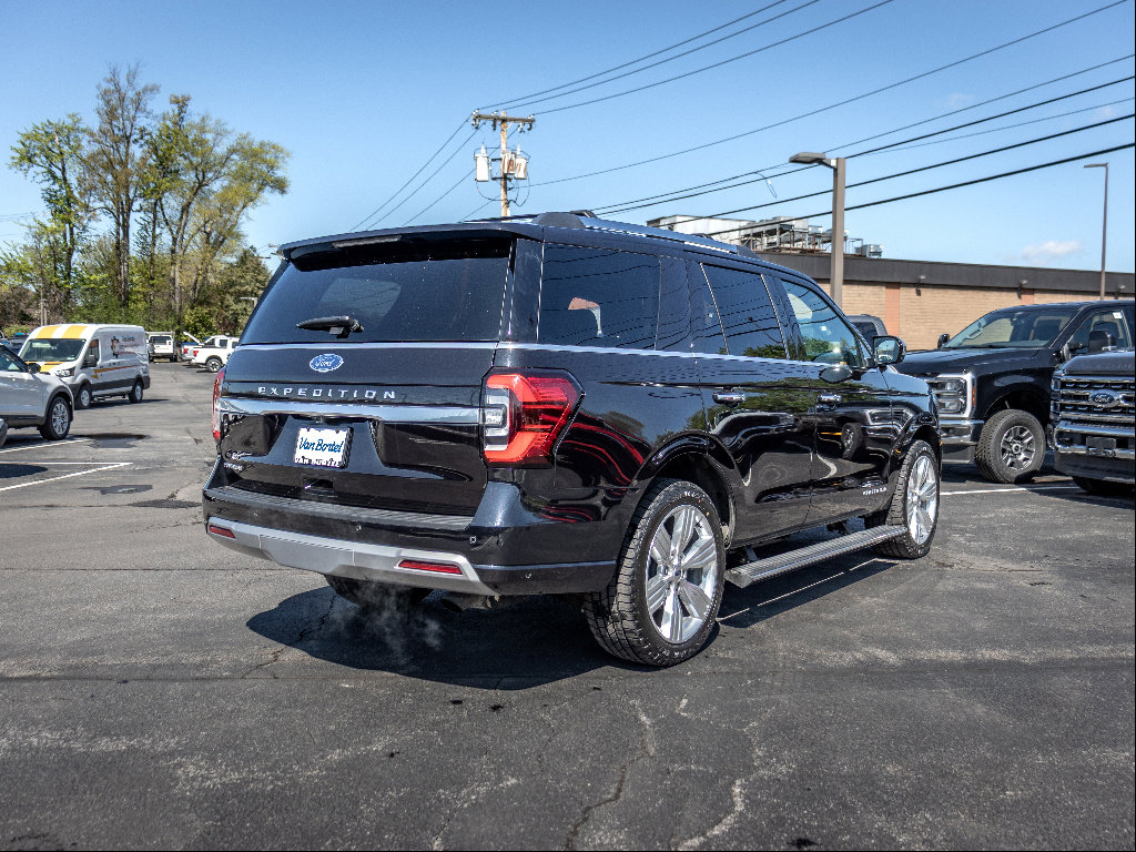 Certified 2024 Ford Expedition Platinum AWD/4WD image 8