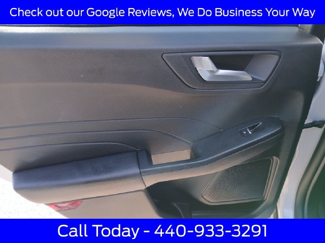 Certified 2025 Ford Escape ST-Line Select AWD/4WD image 31