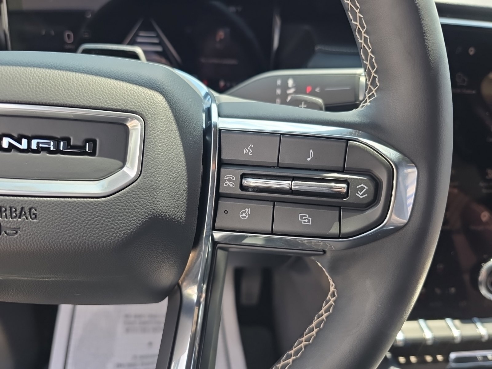 Used 2026 GMC Acadia Denali w/ Super Cruise Package AWD/4WD image 13