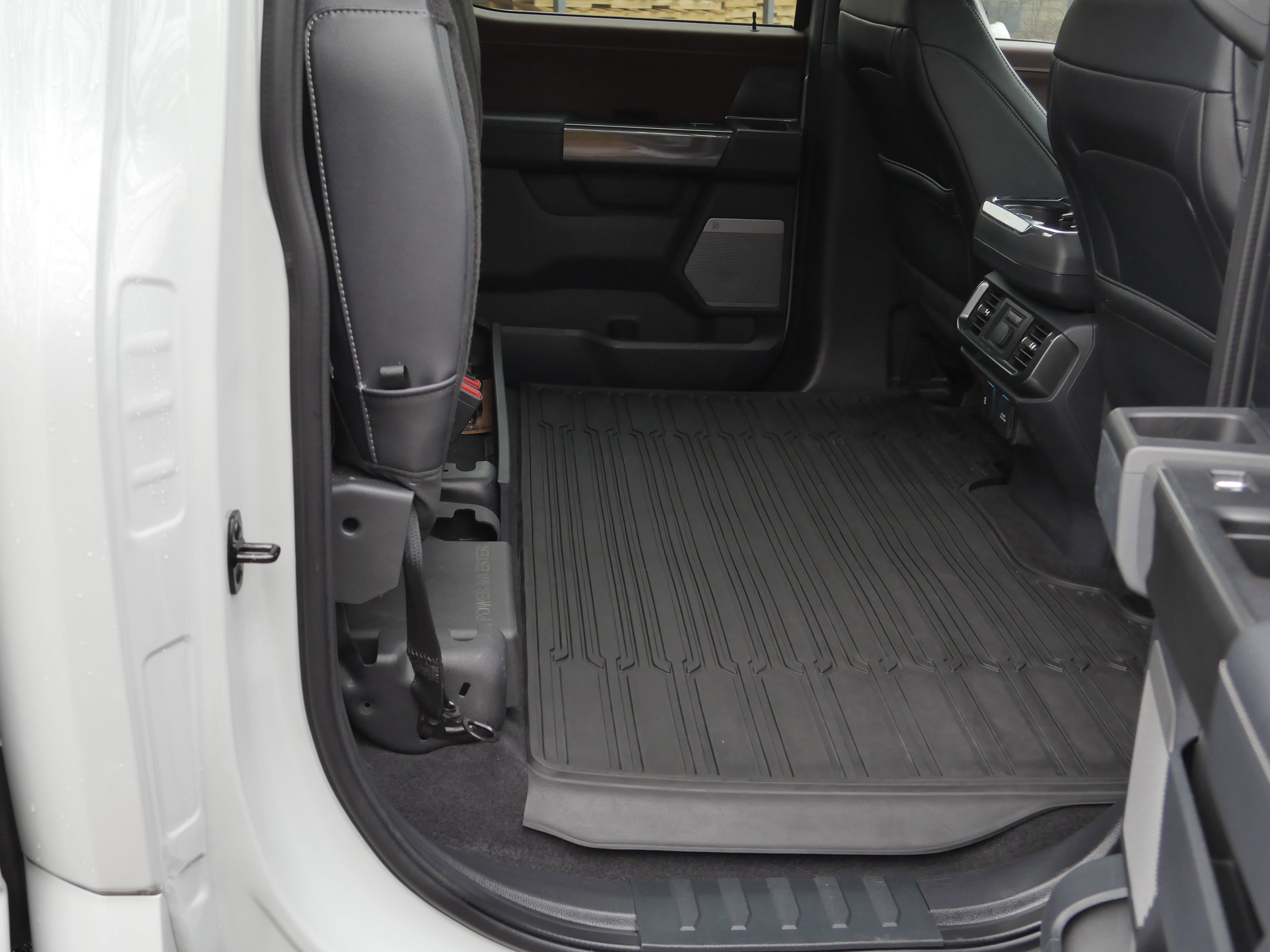 Certified 2023 Ford F150 Lariat w/ Equipment Group 502A High image 34