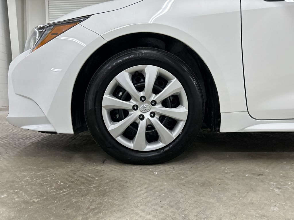 Used 2026 Toyota Corolla LE FWD image 13