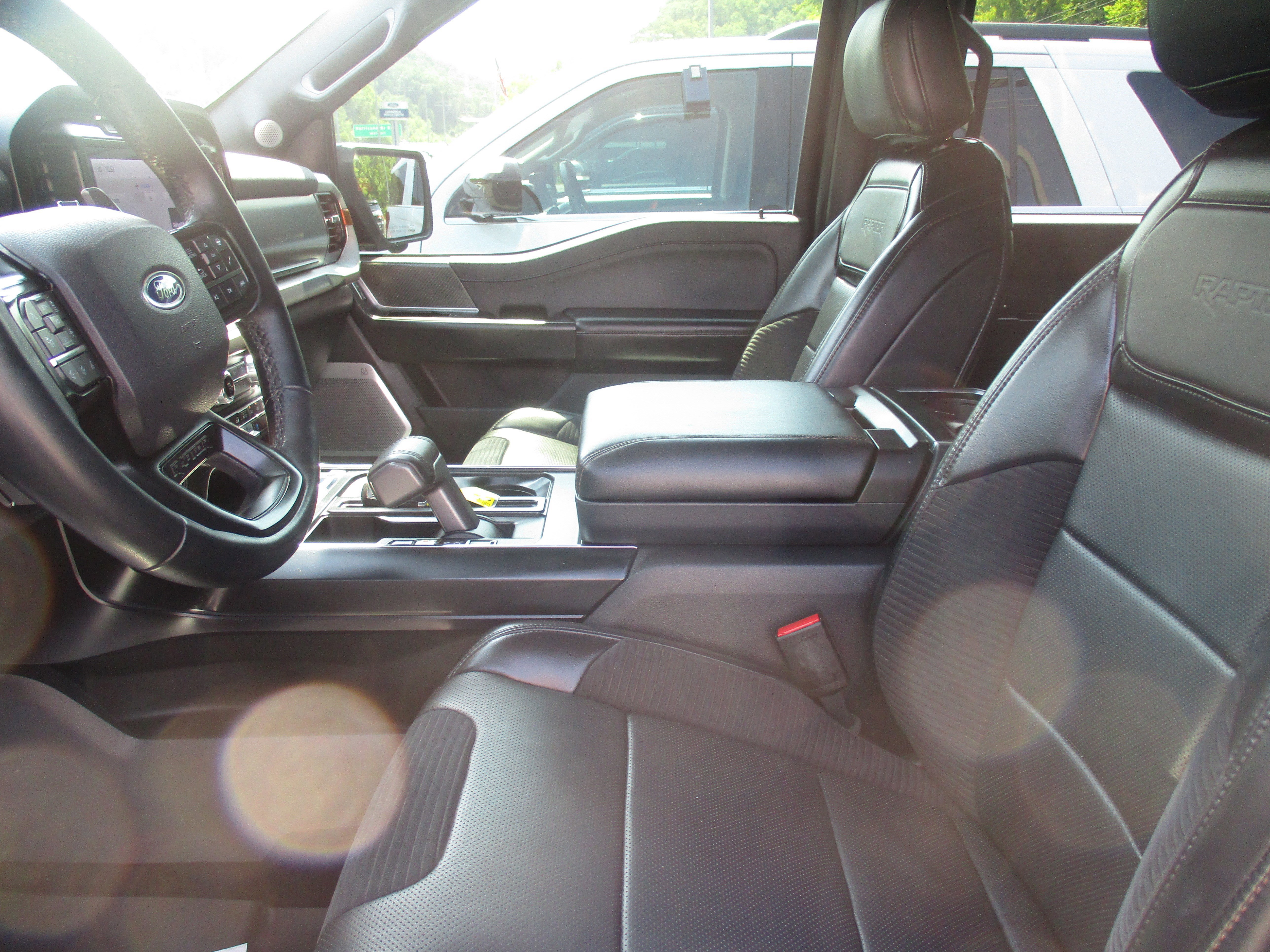 Certified 2023 Ford F150 Raptor w/ Raptor Carbon Fiber Package image 15