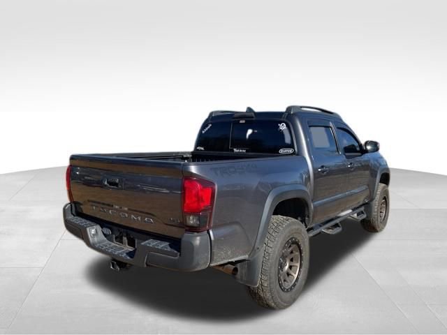 Used 2019 Toyota Tacoma TRD Off-Road image 5