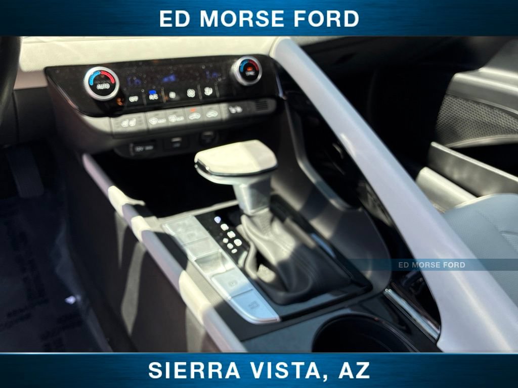 Used 2023 Hyundai Elantra Limited FWD image 35