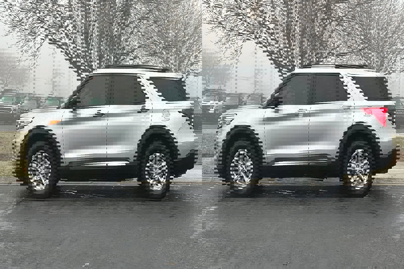 Certified 2021 Ford Explorer XLT w/ Class III Trailer Tow Package image 2