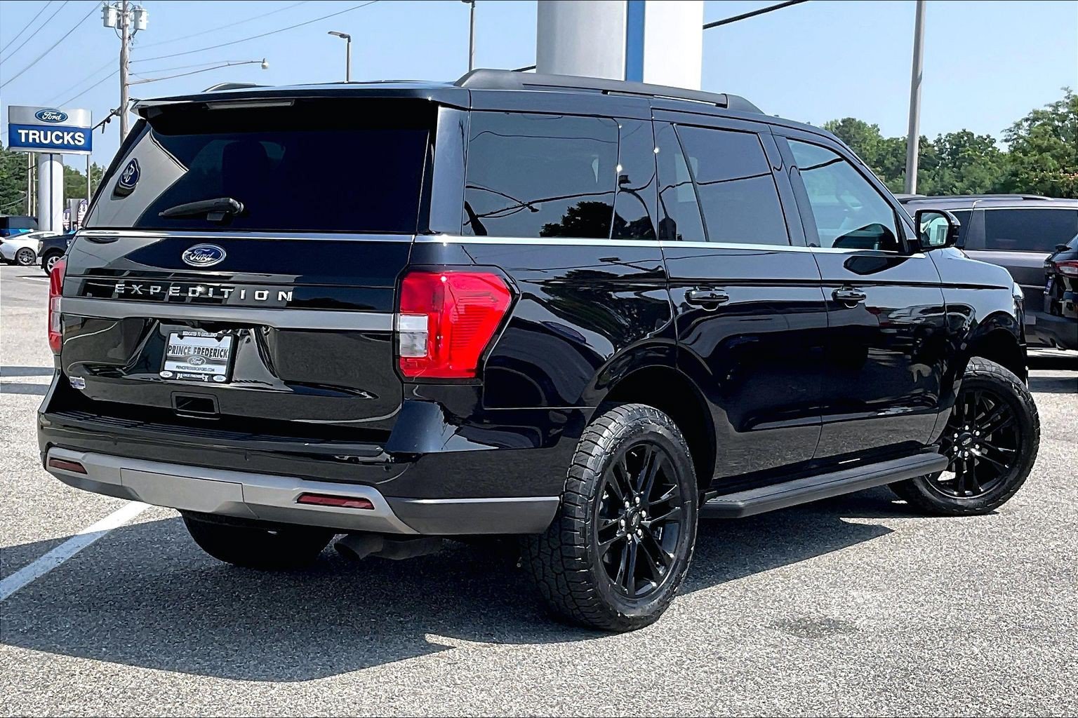 Certified 2024 Ford Expedition XLT AWD/4WD image 11