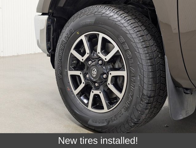 Used 2020 Toyota Tundra Limited AWD/4WD image 2