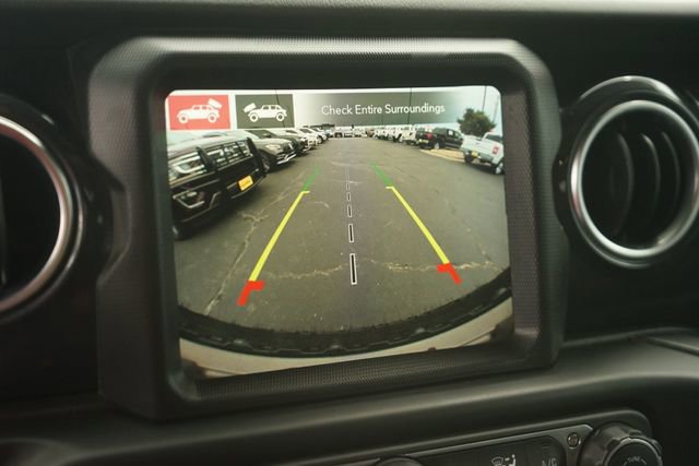 Used 2023 Jeep Wrangler Unlimited Rubicon 392 w/ Trailer Tow Package AWD/4WD image 29