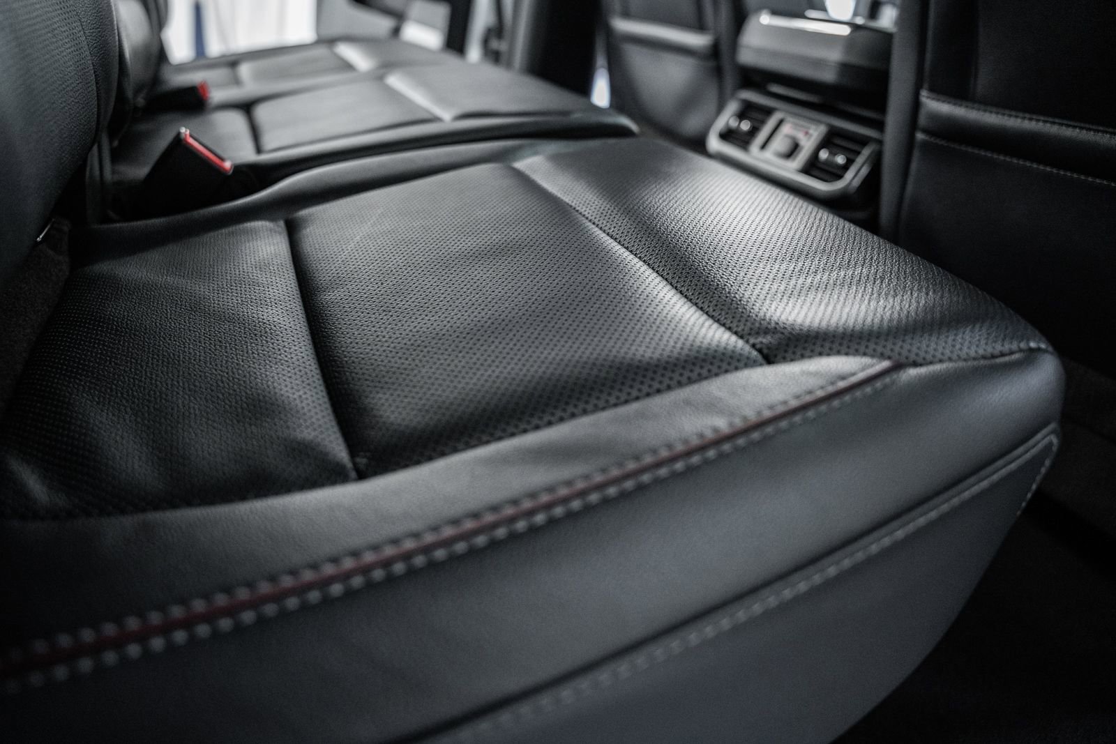 Certified 2023 Ford F150 Lariat w/ Equipment Group 502A High image 36