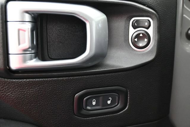 Used 2019 Jeep Wrangler Unlimited Rubicon AWD/4WD image 14
