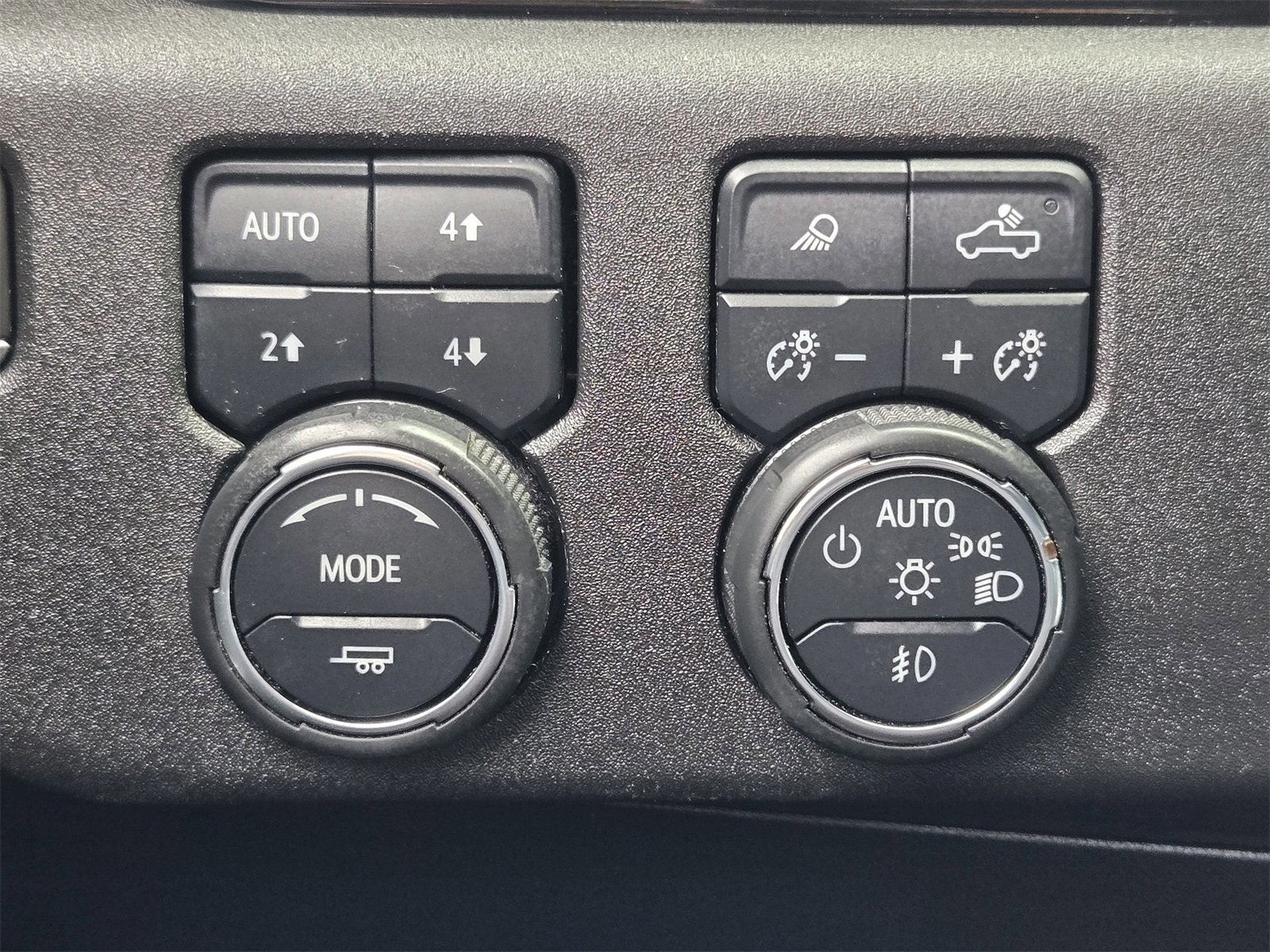 Used 2023 Chevrolet Silverado 1500 LTZ image 20