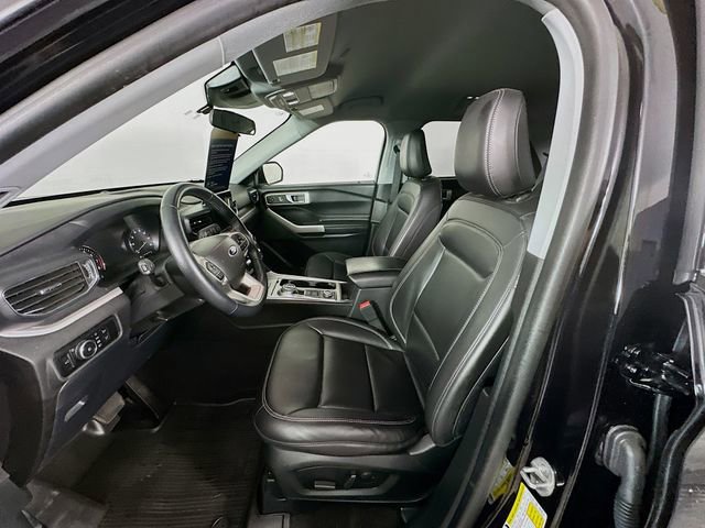 Certified 2023 Ford Explorer XLT w/ Equipment Group 202A image 30